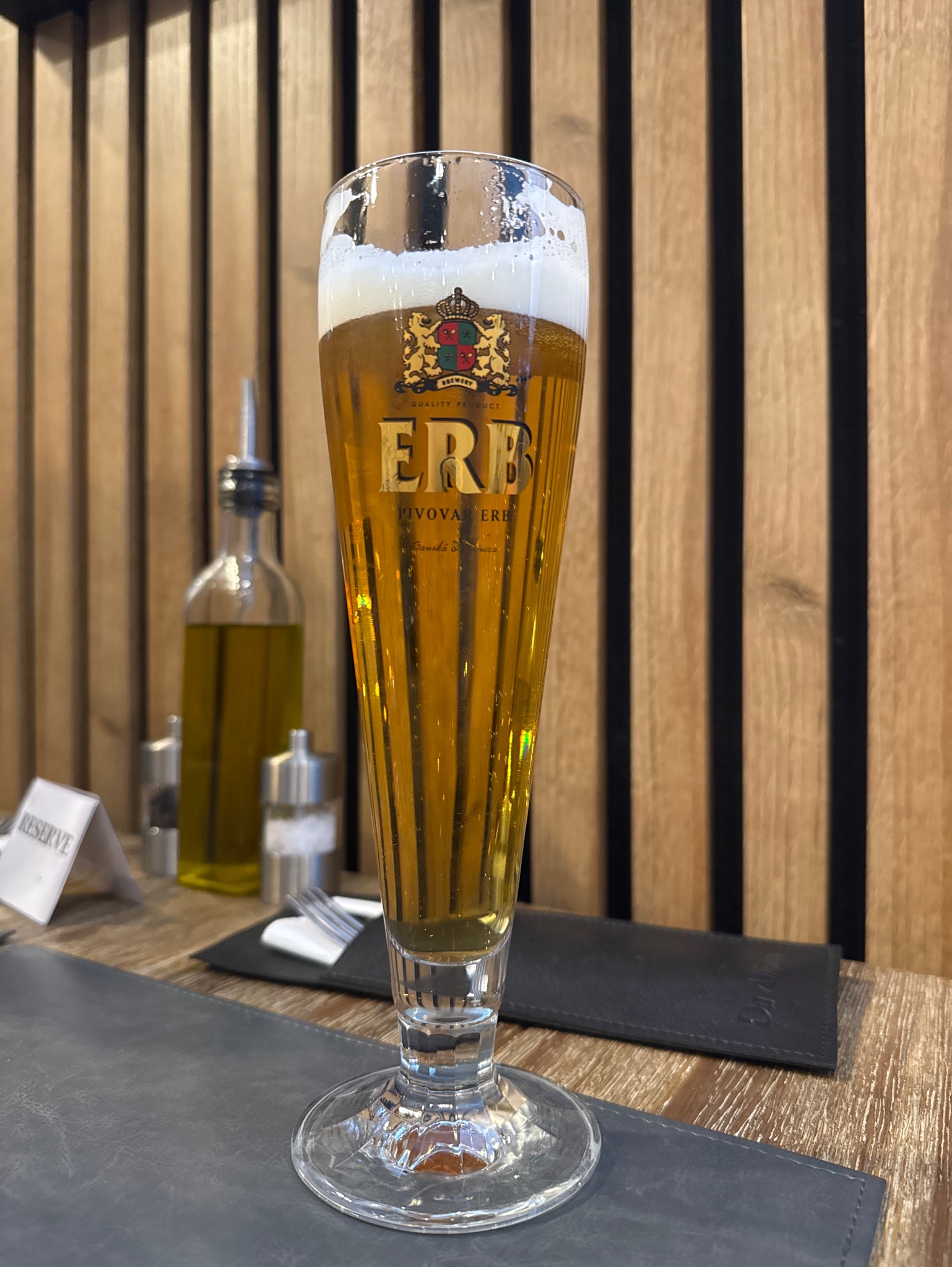 ERB Svetlý Ležiak 12º, Erb Pivovar