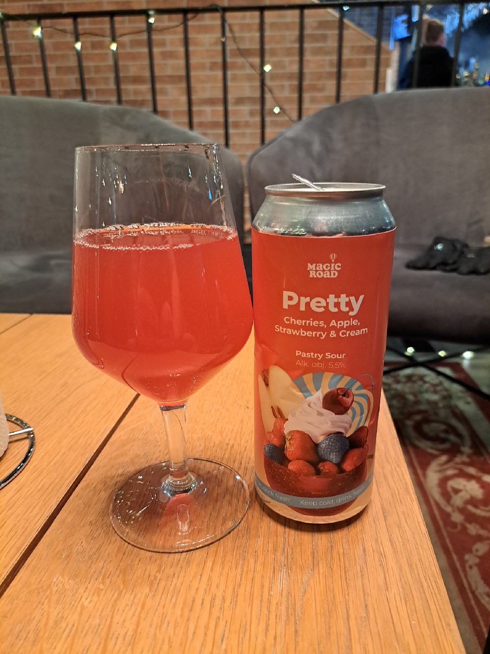 Pretty - Cherries, Apple, Strawberry & Cream, Poland