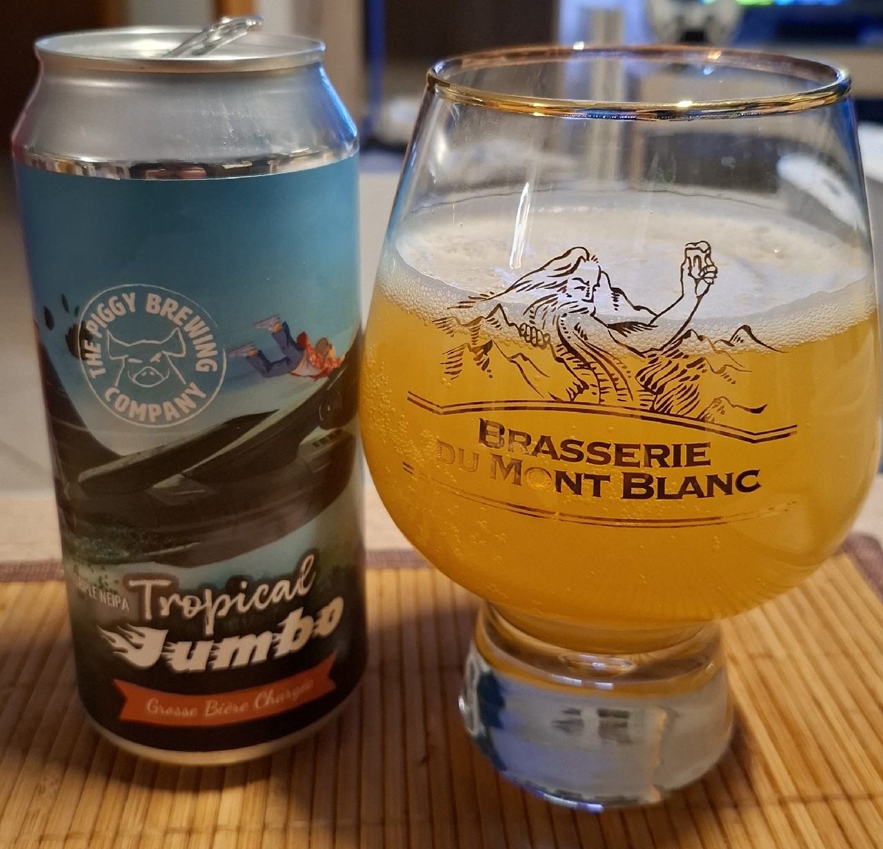 Tropical Jumbo, France