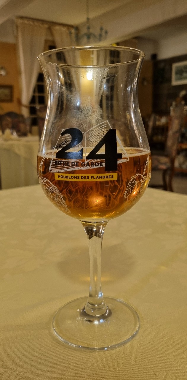 Page 24 Blonde, France