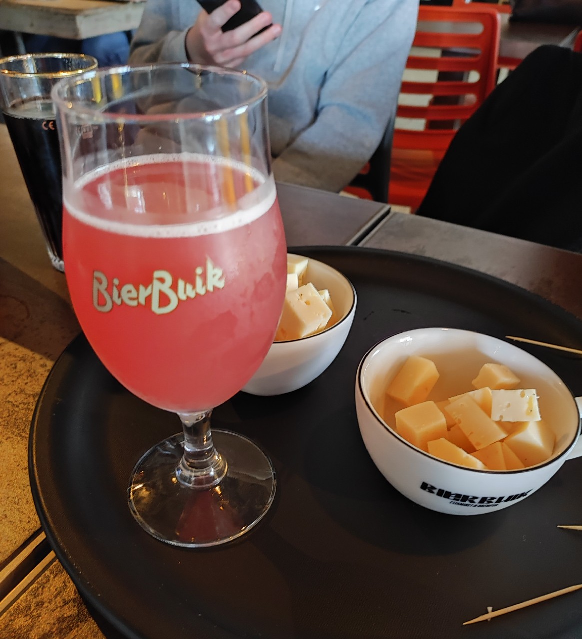 Framboise Hardy, Bierbuik