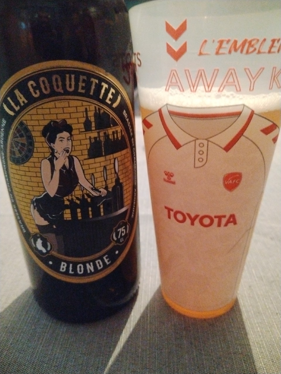 La Coquette Blonde, France