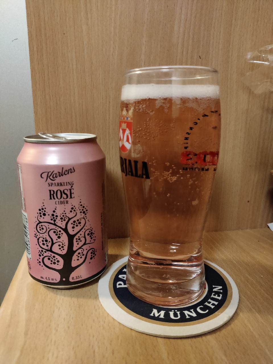 Karlens Sparkling Rosé Cider, Finland