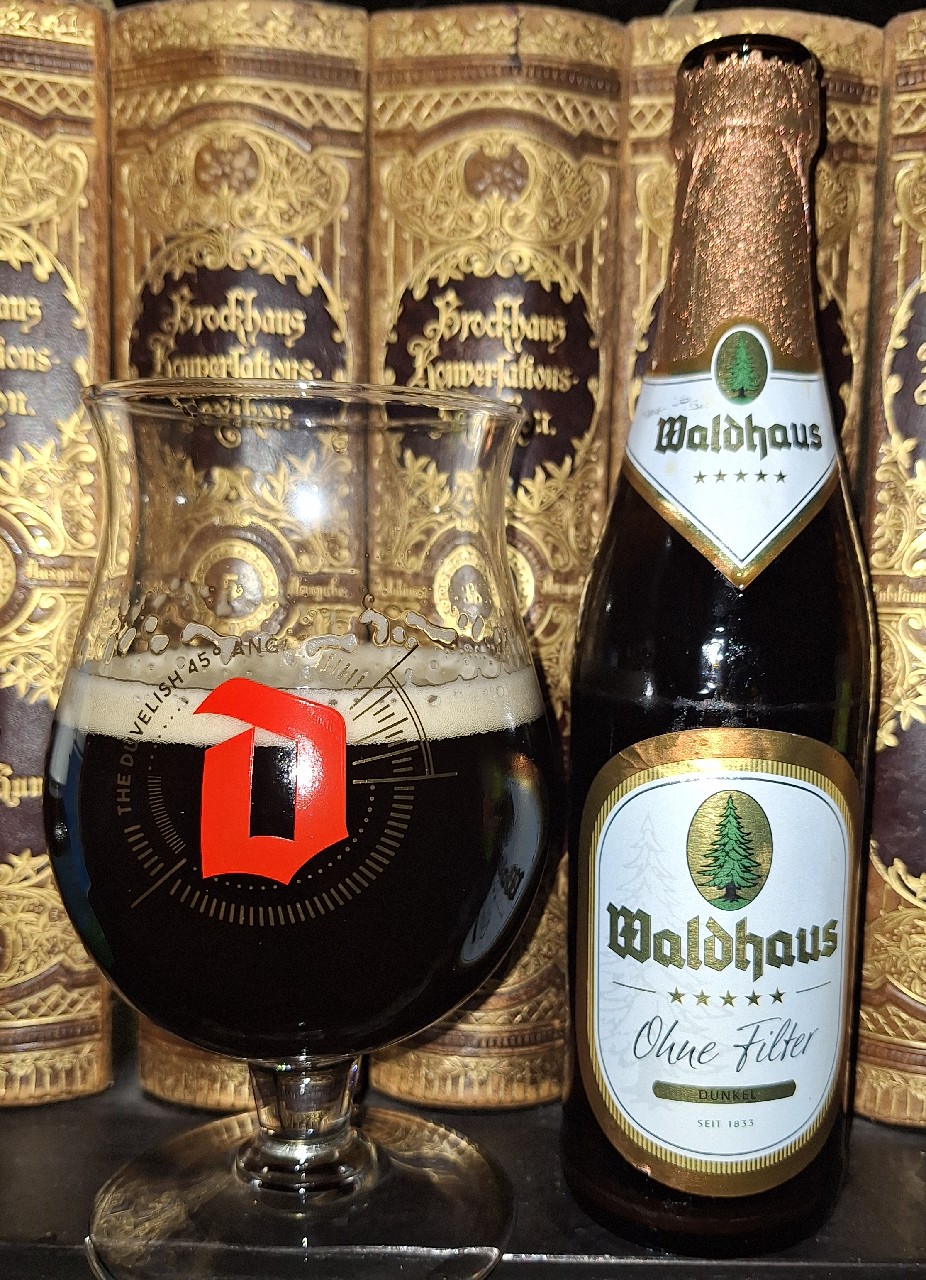 Ohne Filter Dunkel, Germany