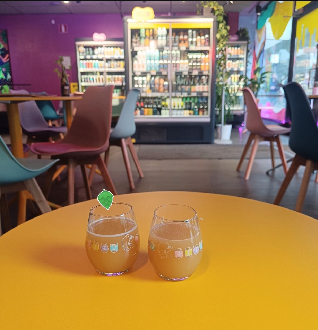 Les Fleurs Du Mal, Canada