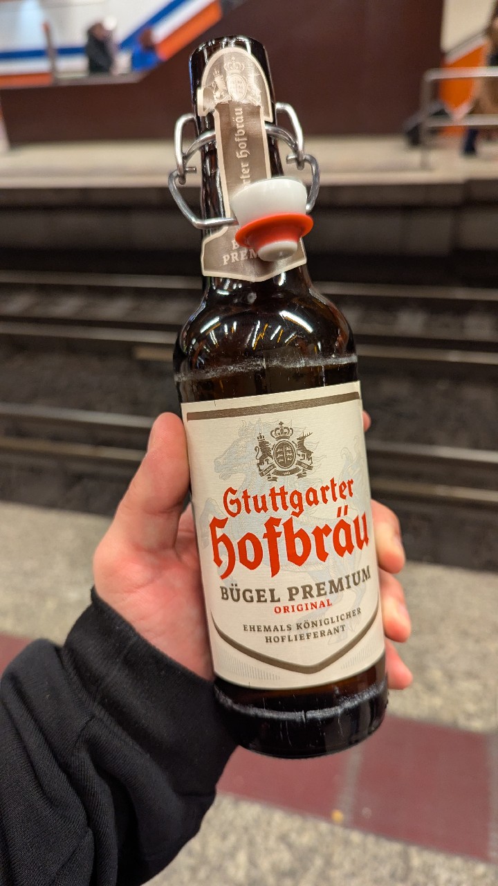 Stuttgarter Hofbräu Bügel Premium, Germany