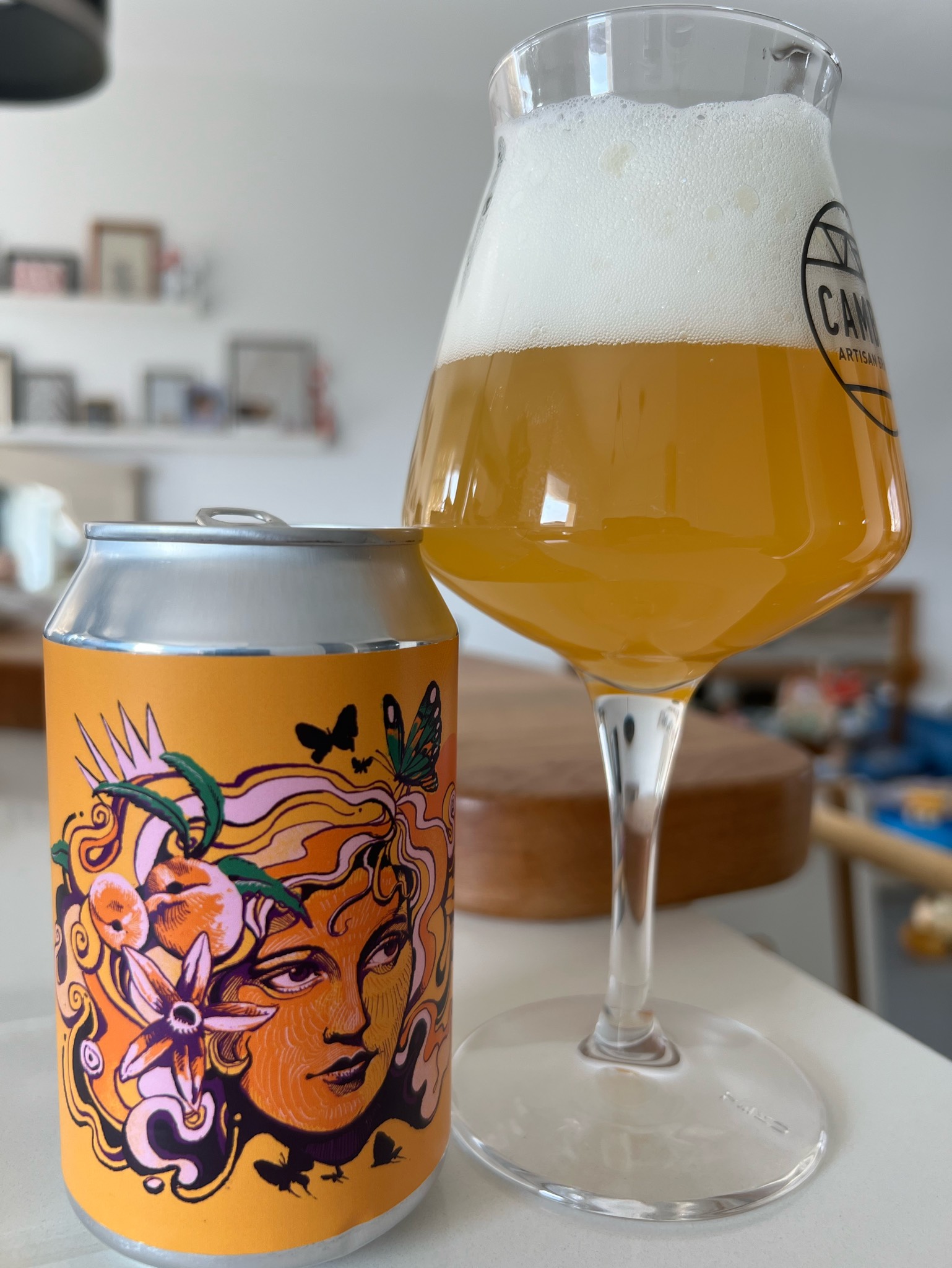 Dancing Peach, France