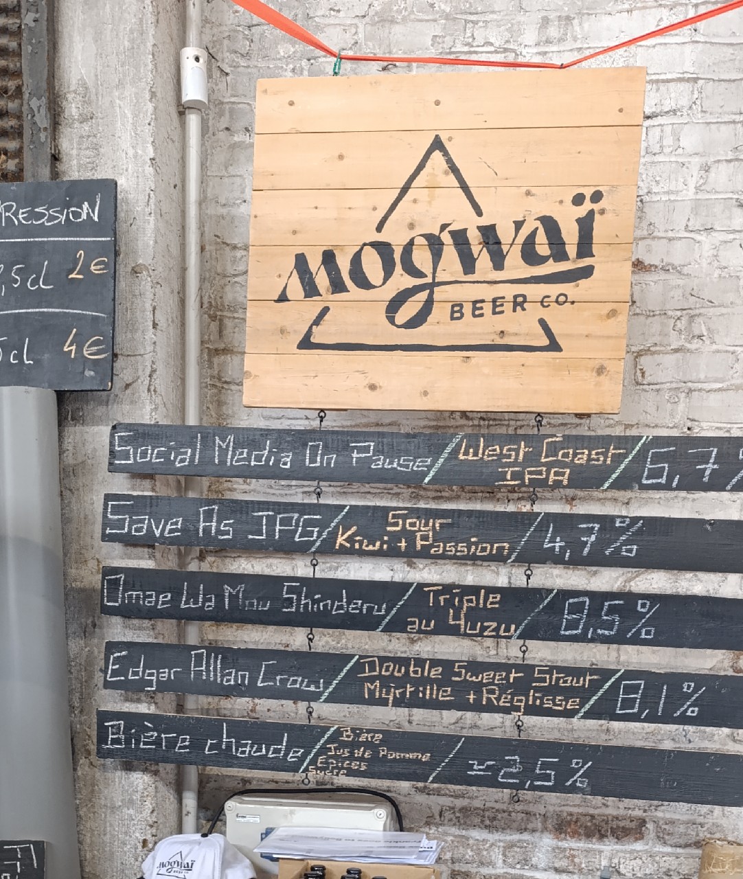 Social Media On Pause, France