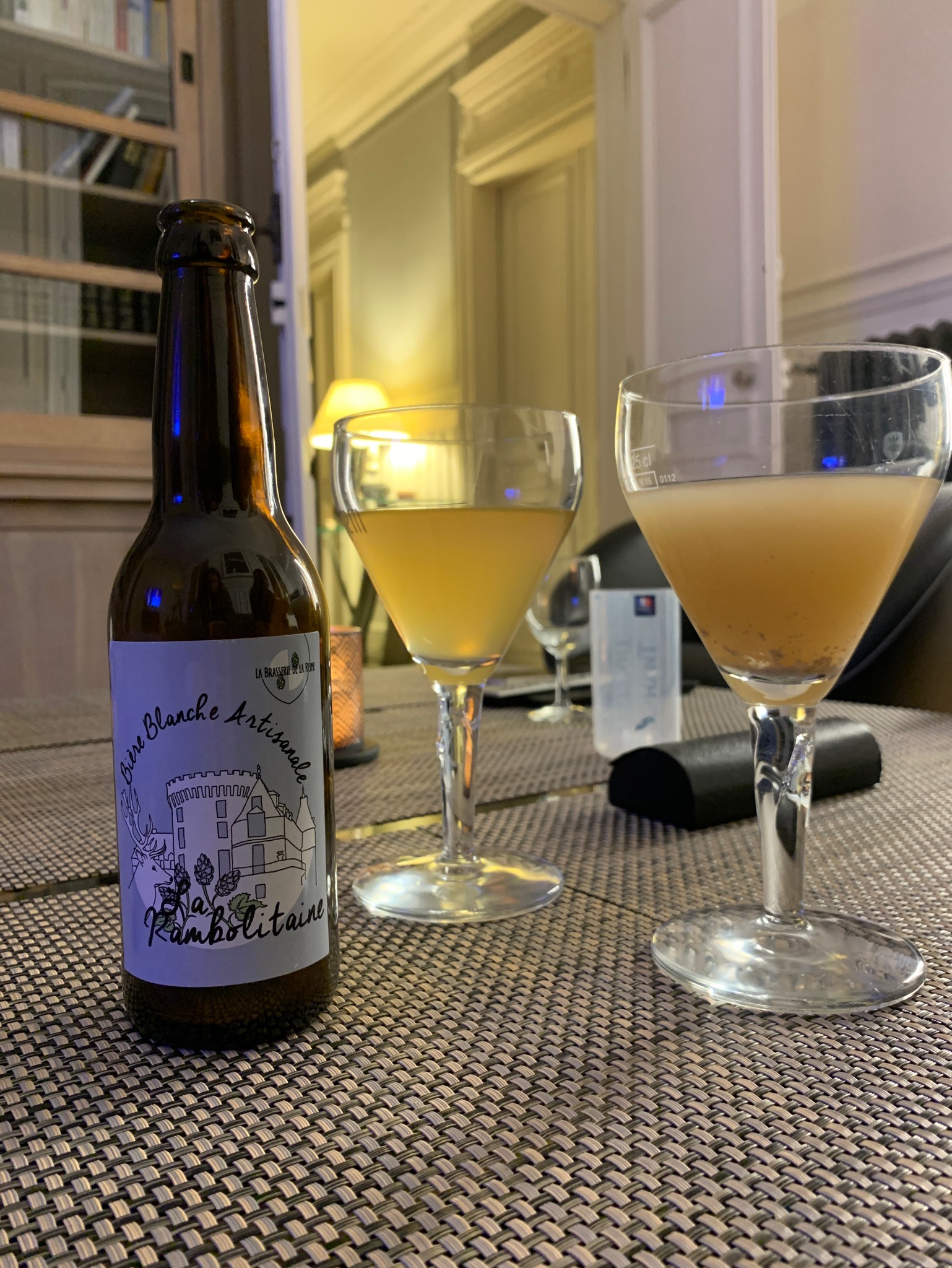 La Rambolitaine Blanche, Brasserie De La Reine [Closed]