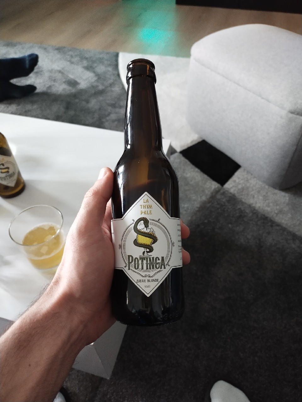 La Thym Pale, Potinga