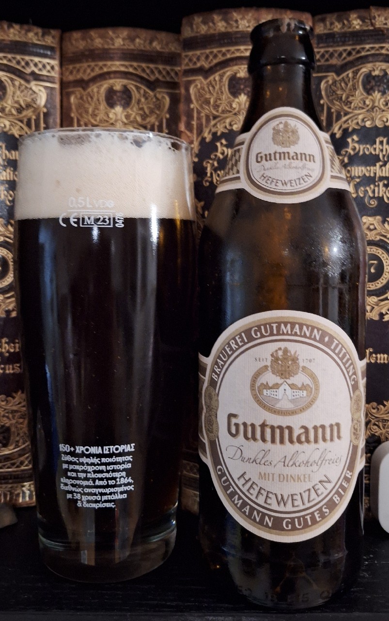 Dunkles Alkoholfreies Hefeweizen mit Dinkel, Germany