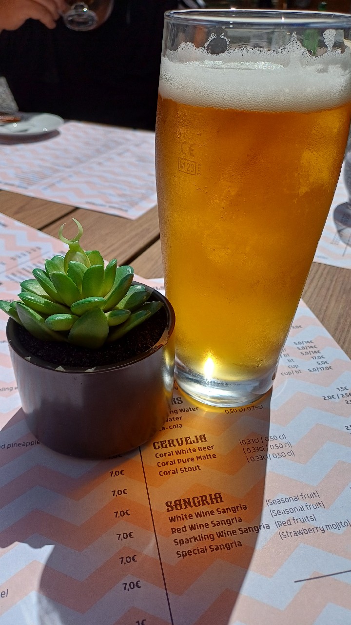 Coral Branca, Portugal