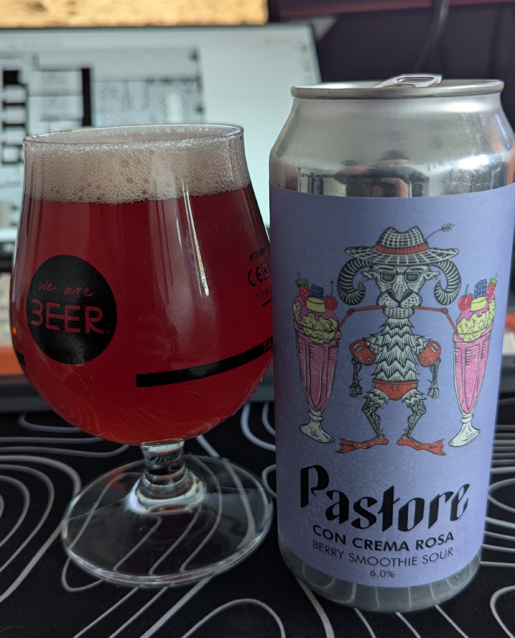 con crema rosa, England