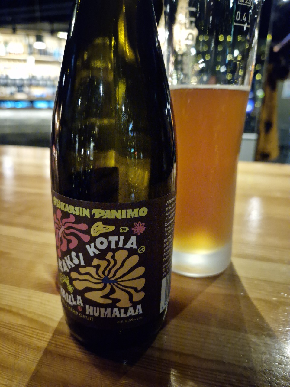 Kaksi Kotia Vailla Humalaa, Finland