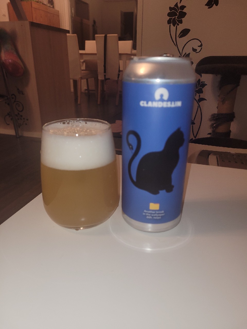 ANOTHER BREAK IN THE WALLPAPER, Romania