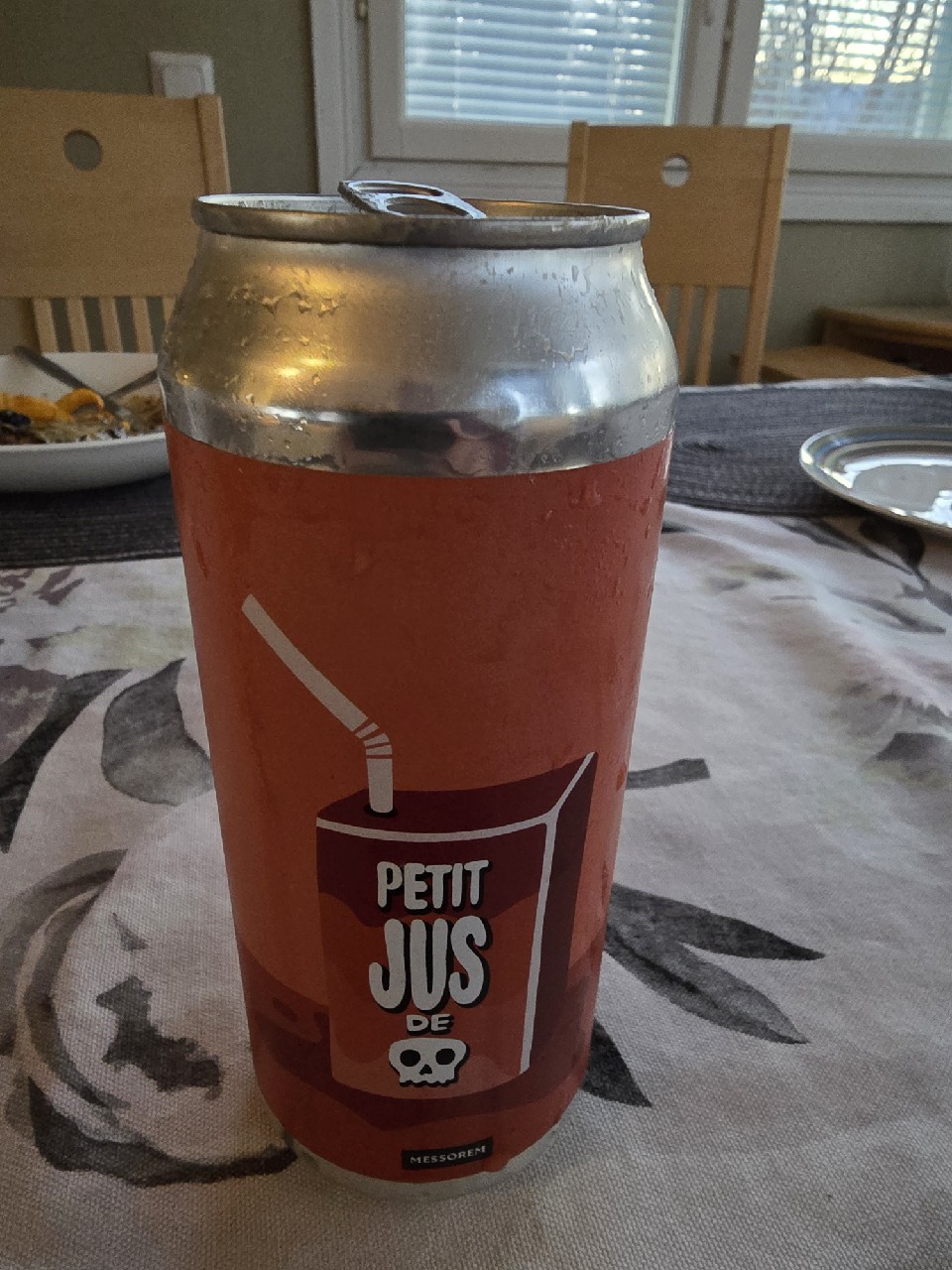 Petit Jus De Mort: Pêche + Orange + Canneberge, Canada