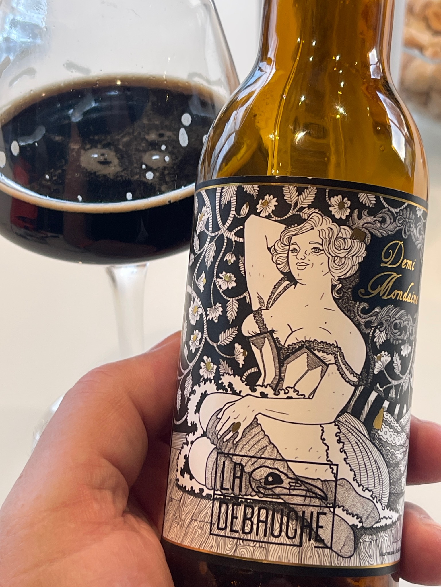 Demi Mondaine, France