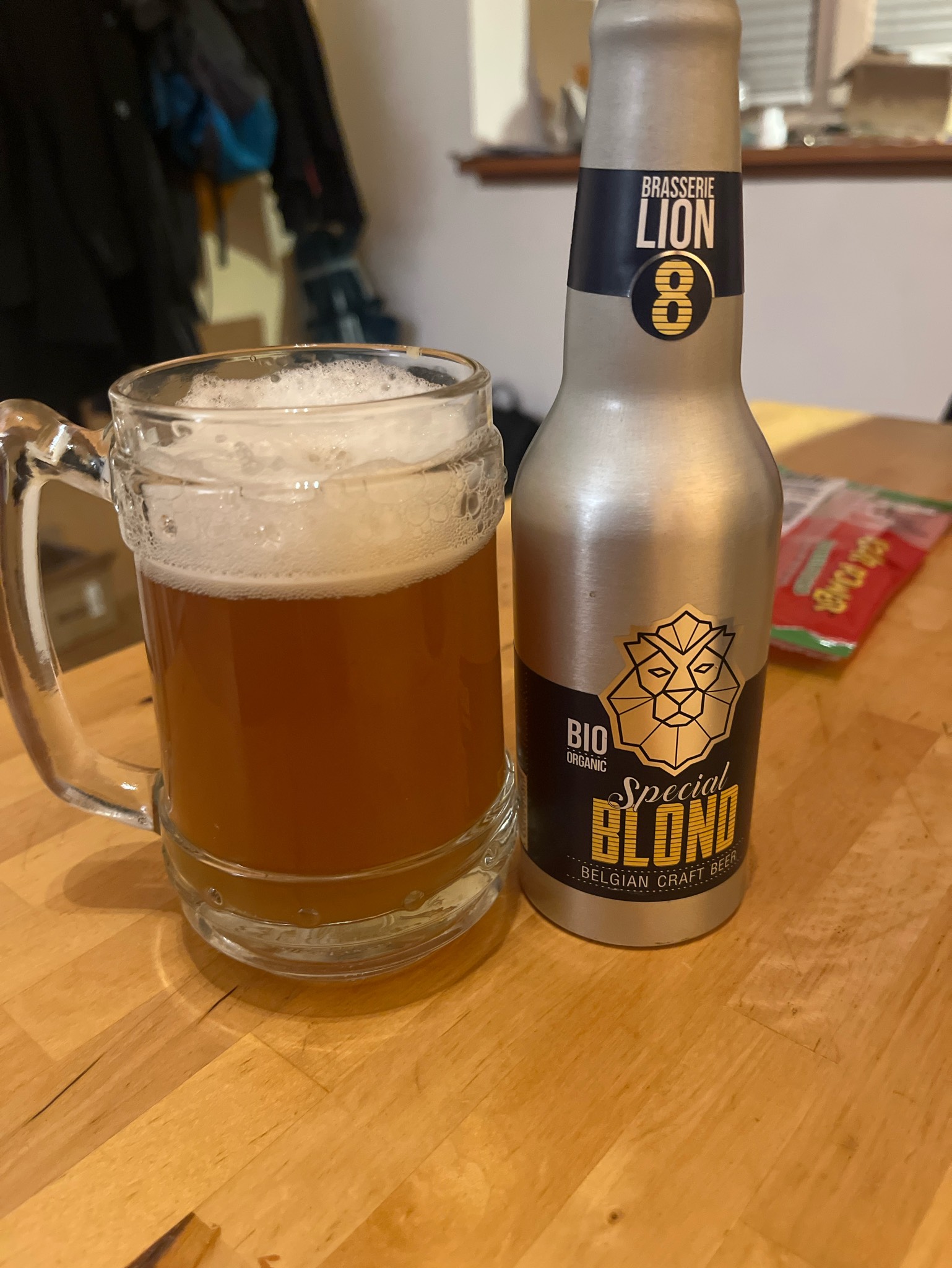 Brasserie Lion 8 - Special like I am... Blond, Belgium