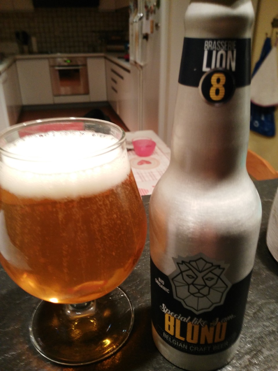 Brasserie Lion 8 - Special like I am... Blond, Belgium