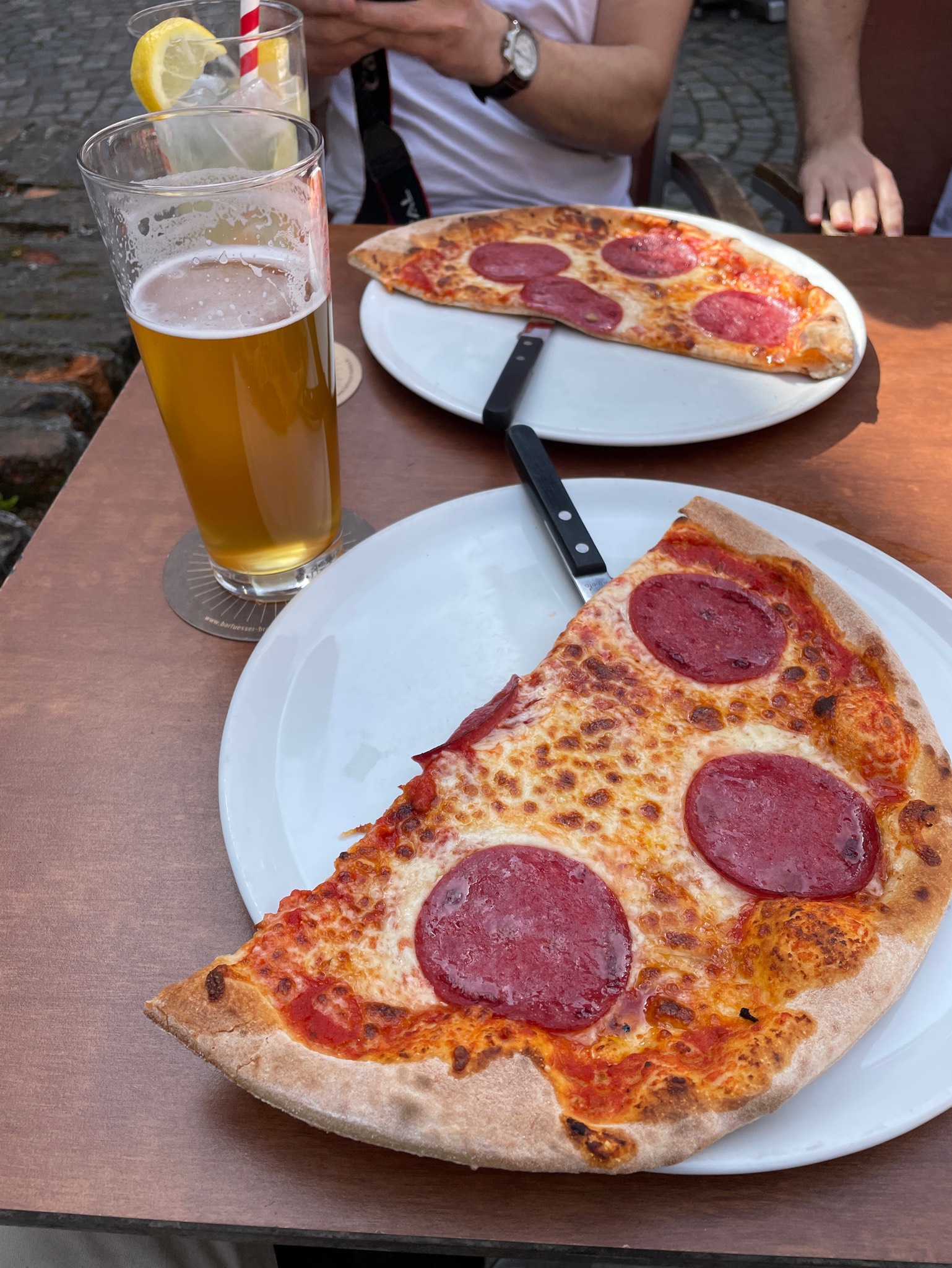 Barfüßer Blonde, Germany