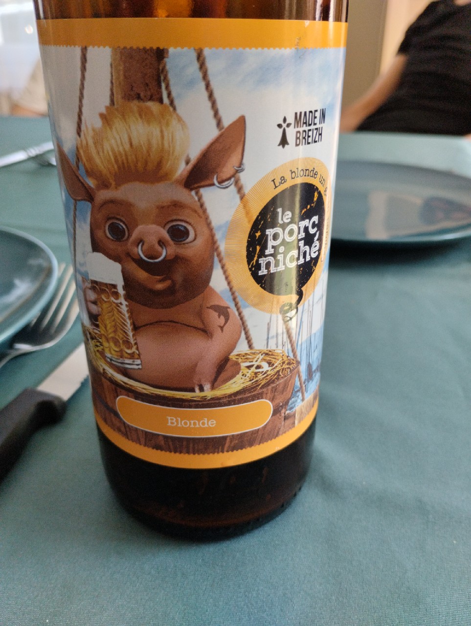 Le Porc Niché Blanche, France