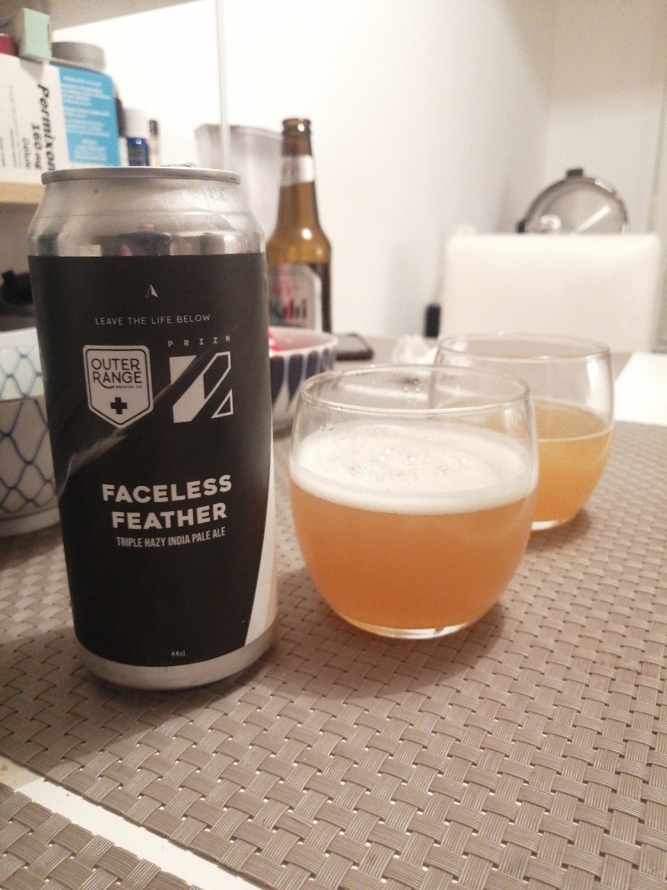 Faceless Feather, France