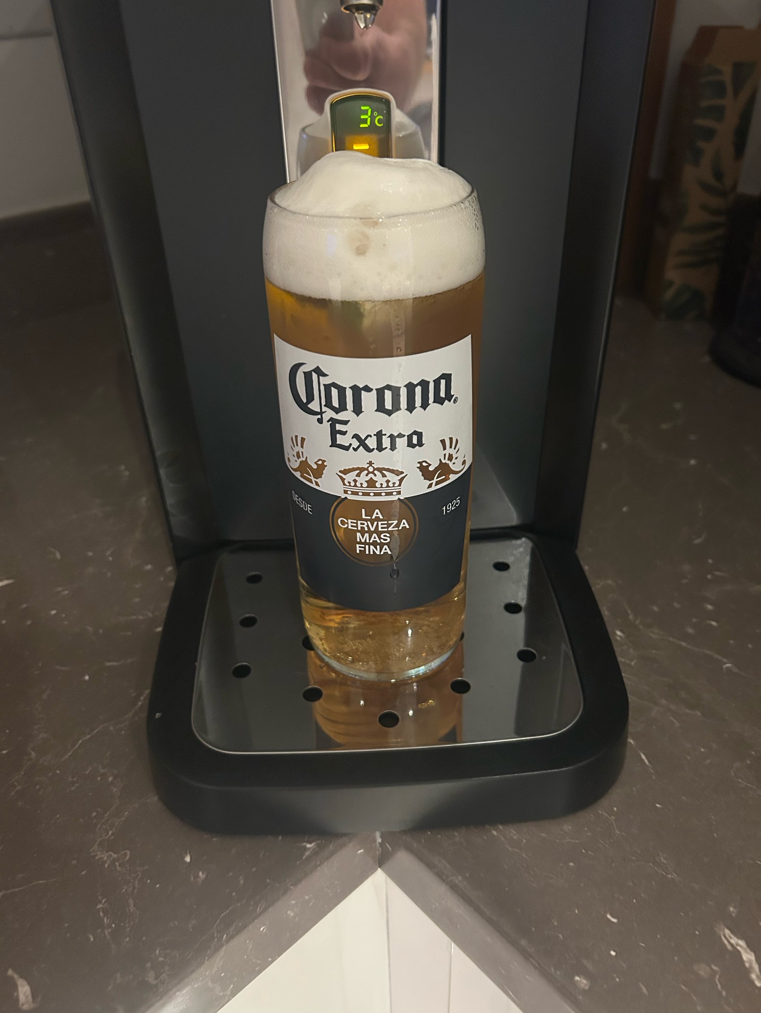 Corona ligera, AB Inbev UK Limited
