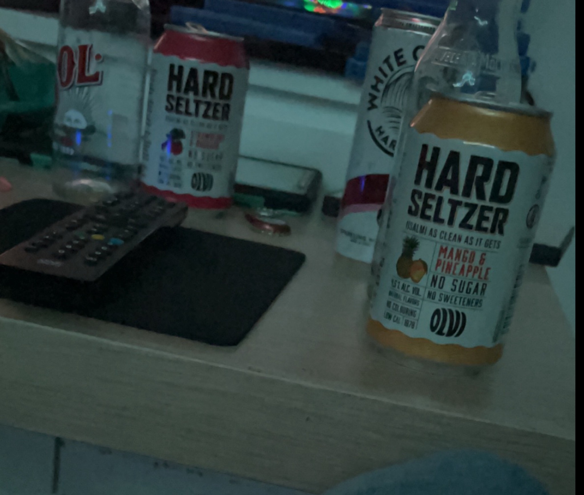 Hard Seltzer Mango & Pineapple, Finland