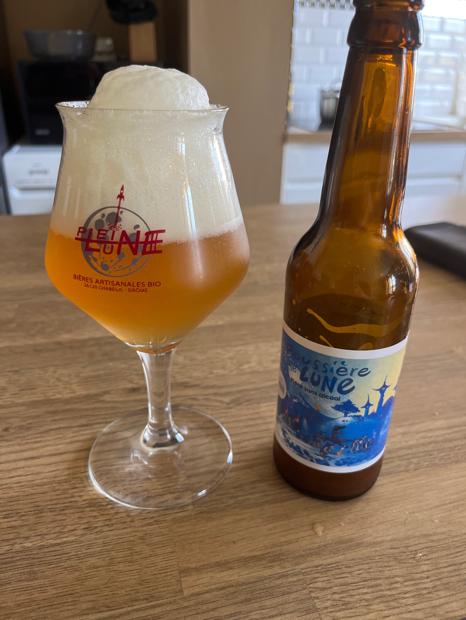 Poussière De Lune, France