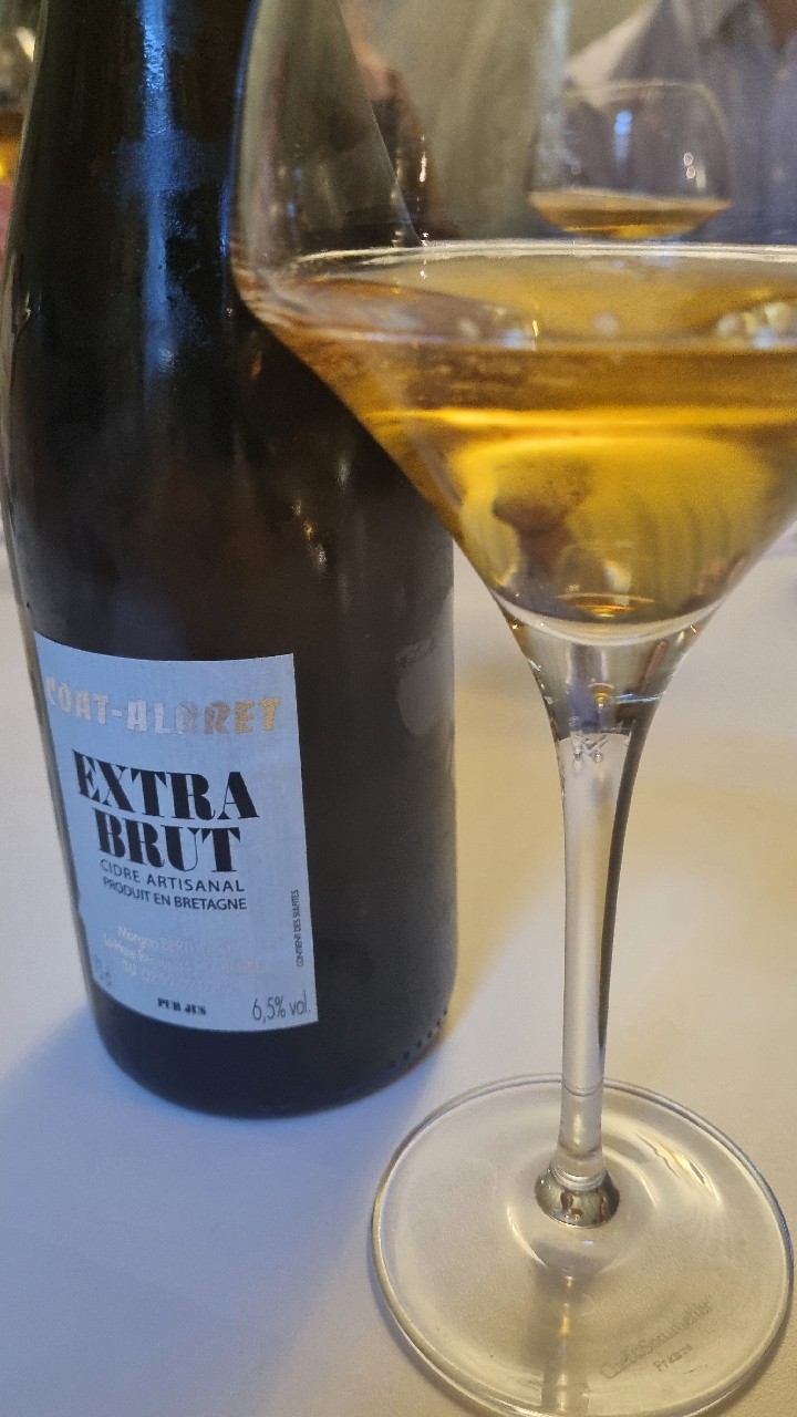 Coat Albret Extra Brut, France