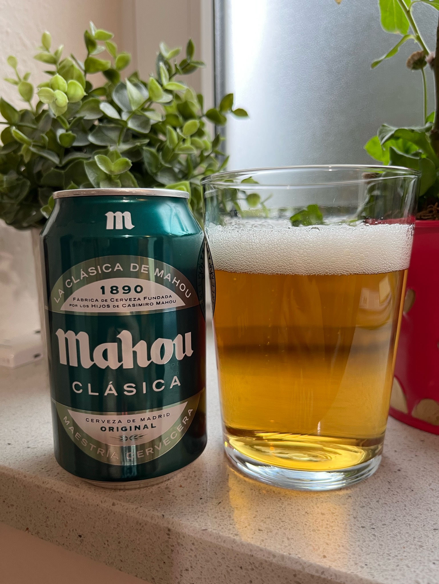 Mahou Clásica 4.8% - Mahou (Grupo Mahou-San Miguel) - Pint Please