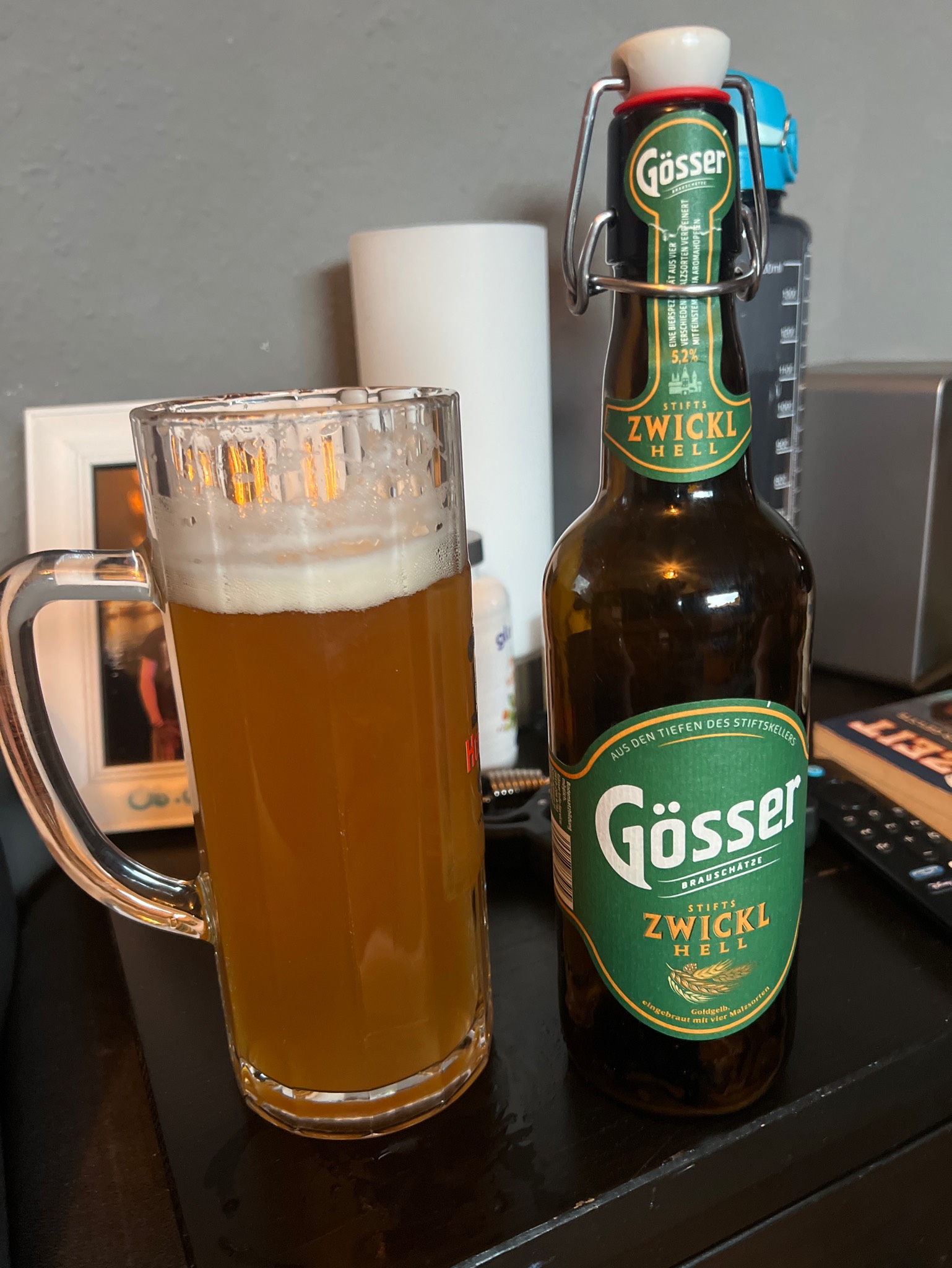 Stifts-Zwickl Hell, Austria