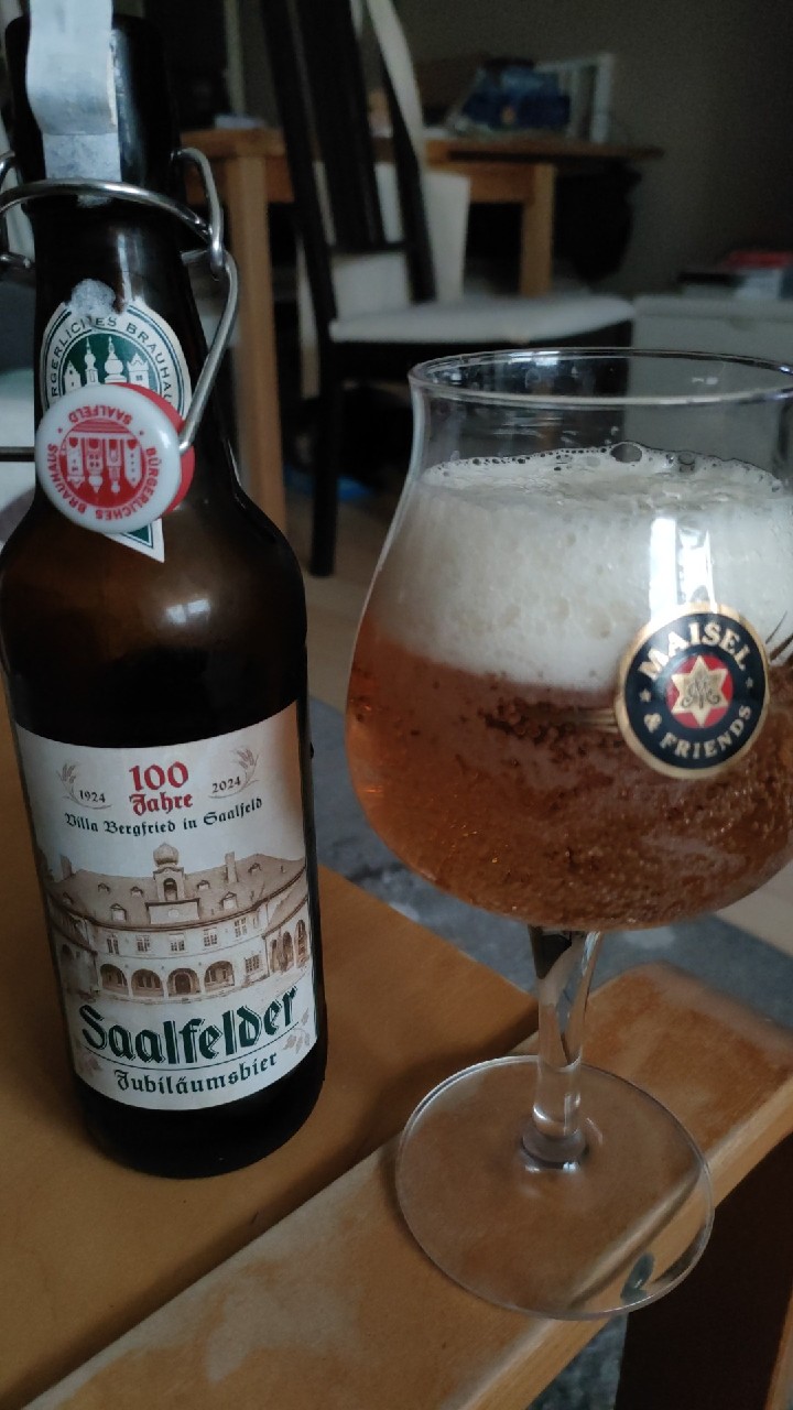 Saalfelder Jubilaumsbier 100 Jahre Villa Bergfried in Saalfeld, Bürgerliches Brauhaus Saalfeld