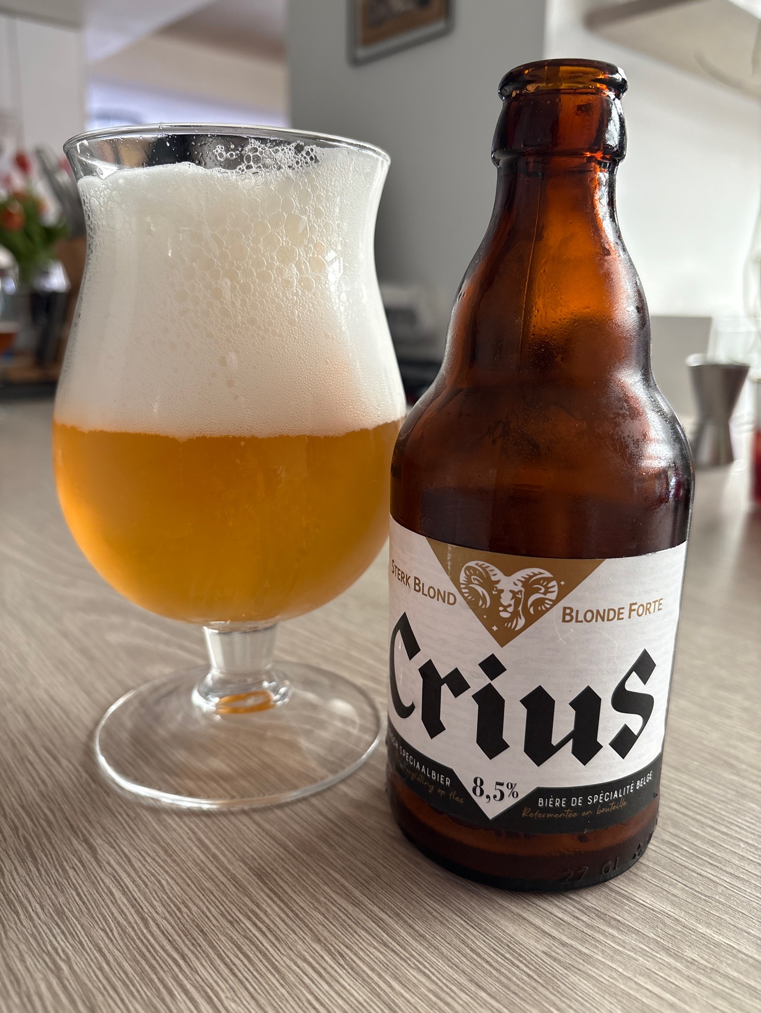 Crius, Boury
