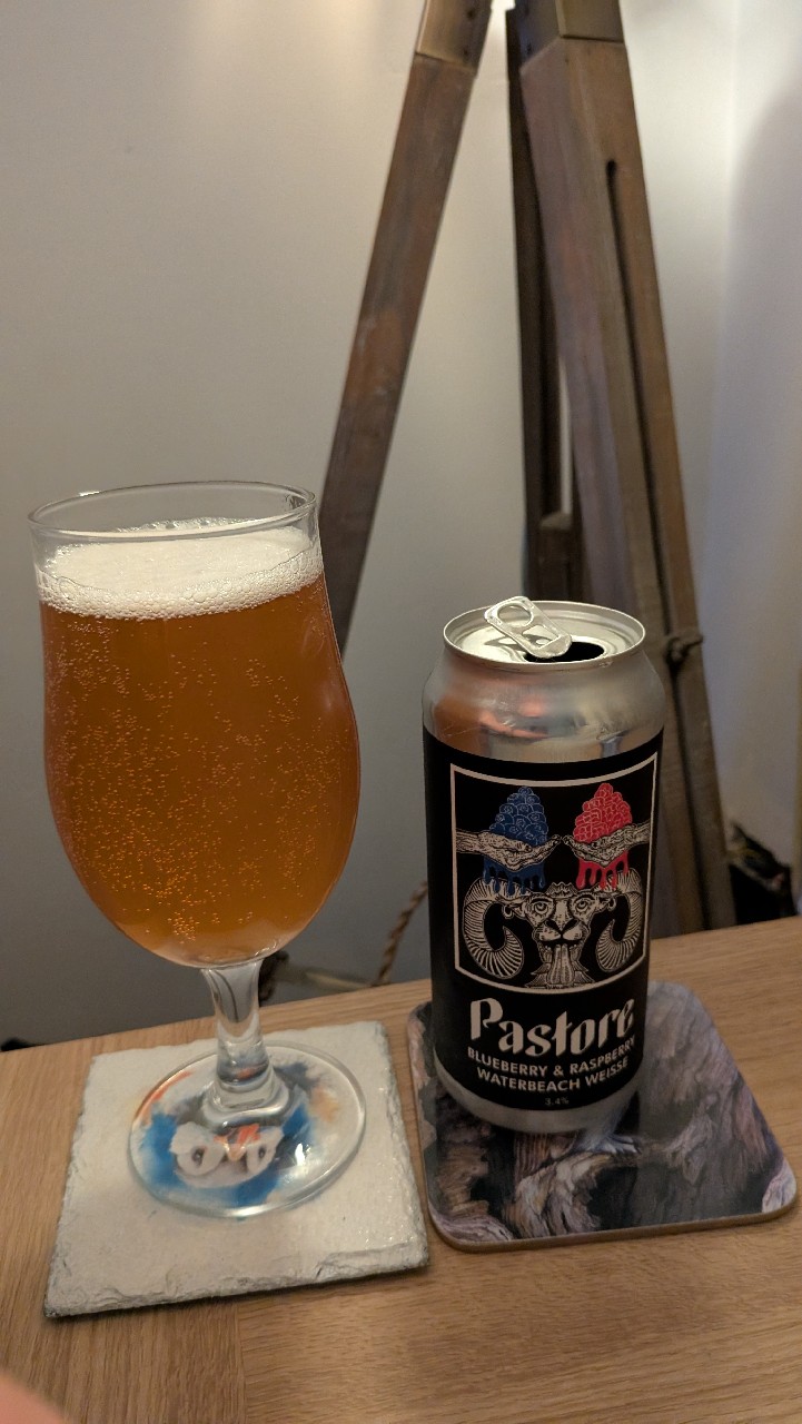 blueberry & raspberry waterbeach weisse, England