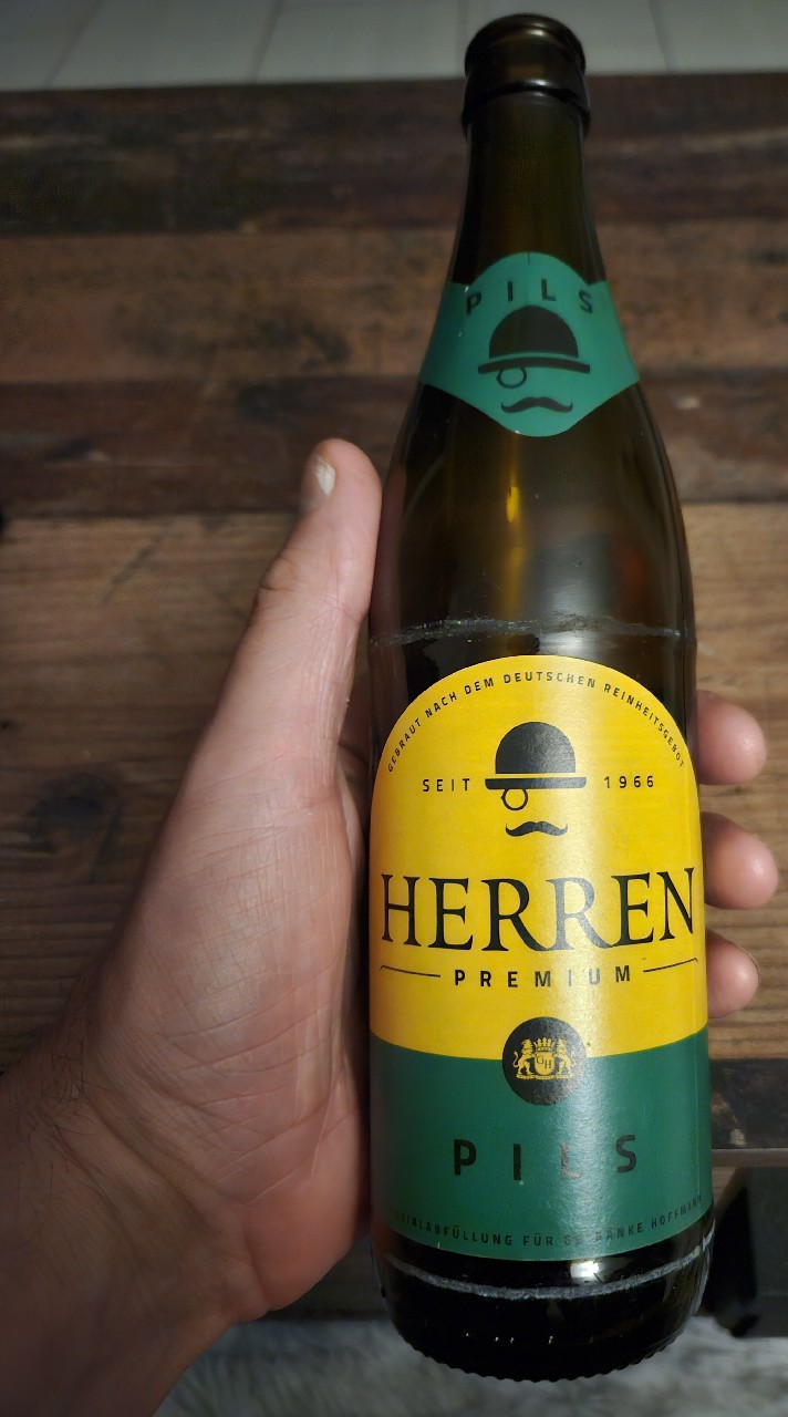 Herren Premium Pils, Getränke Hoffmann GmbH
