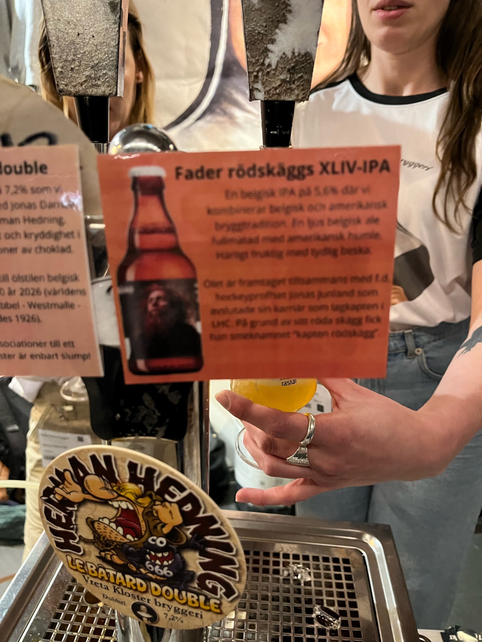 Fader Rödskägg, Sweden
