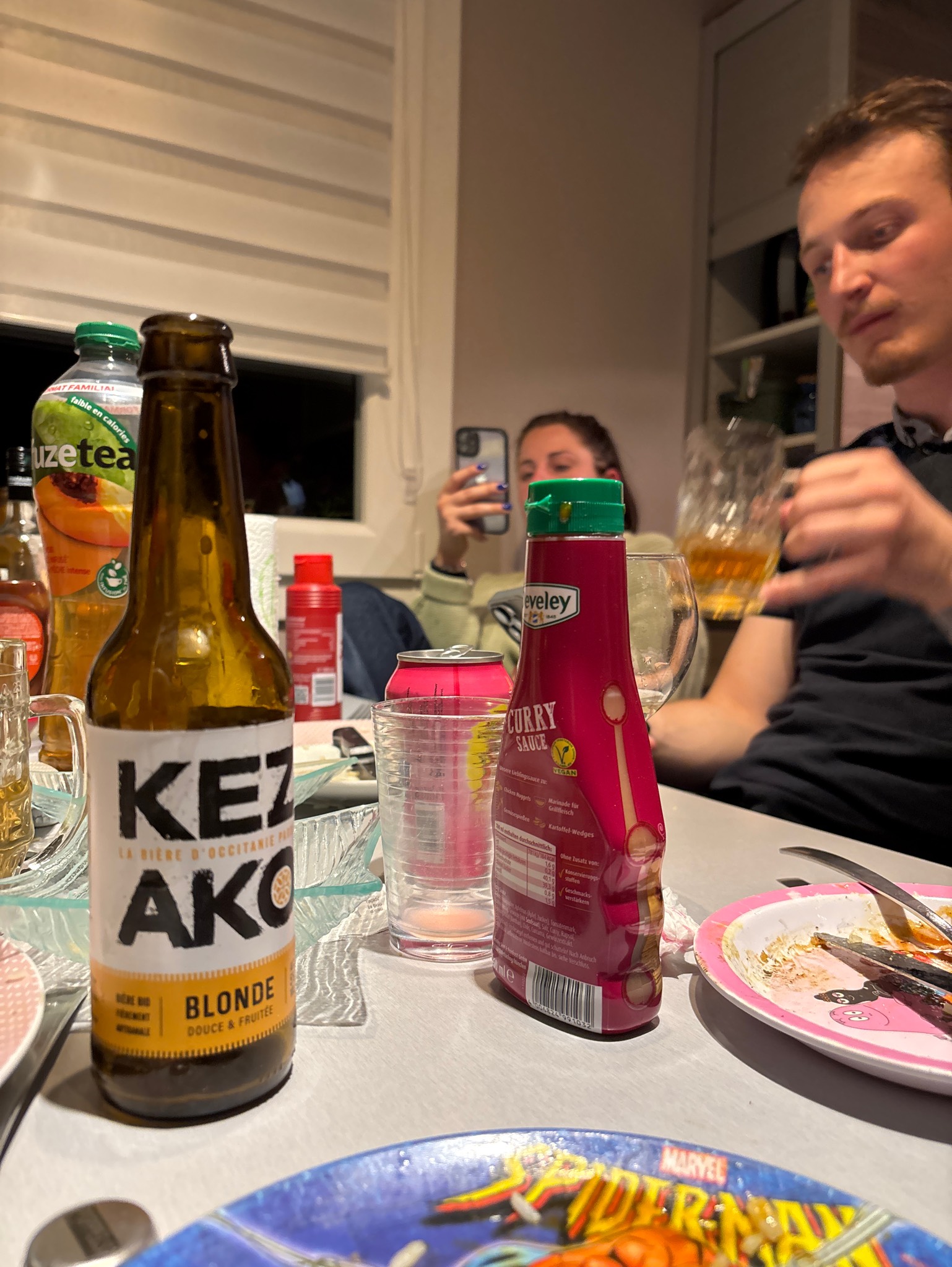 Kezako Blonde, La Fameuse Fabrique