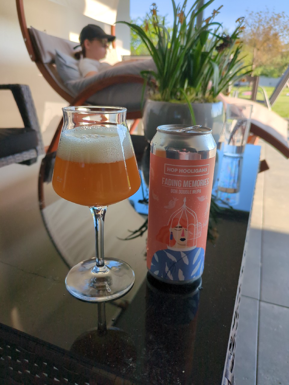 Fading Memories, Romania