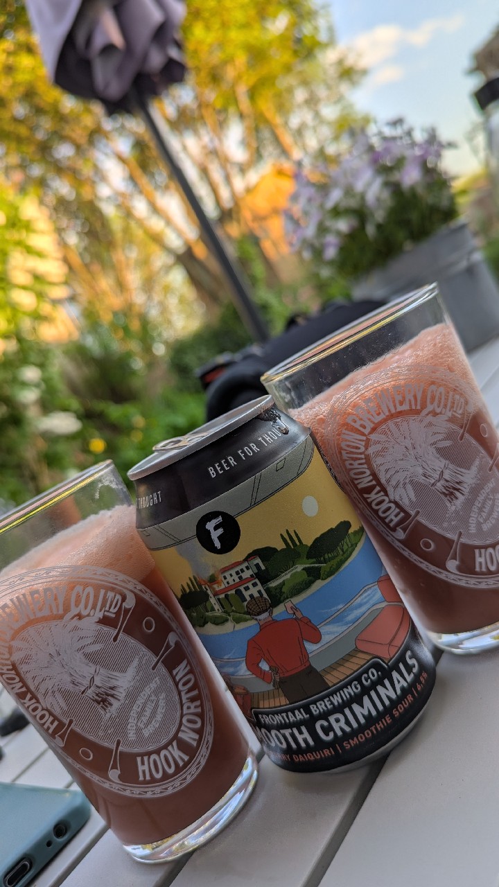 Smooth Criminals: Strawberry Daiquiri, Netherlands