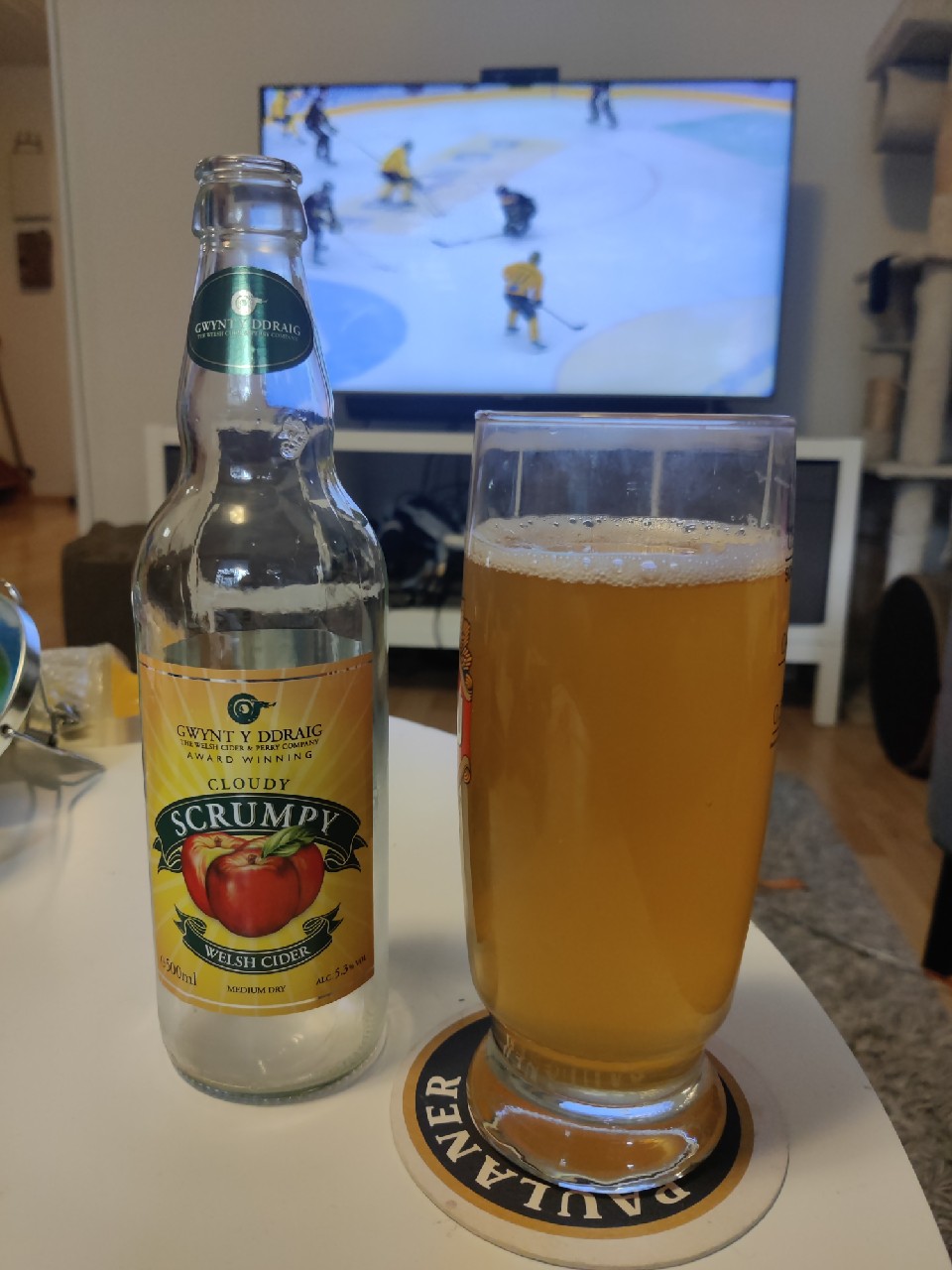 Farmhouse Cloudy Scrumpy Welsh Cider, Wales