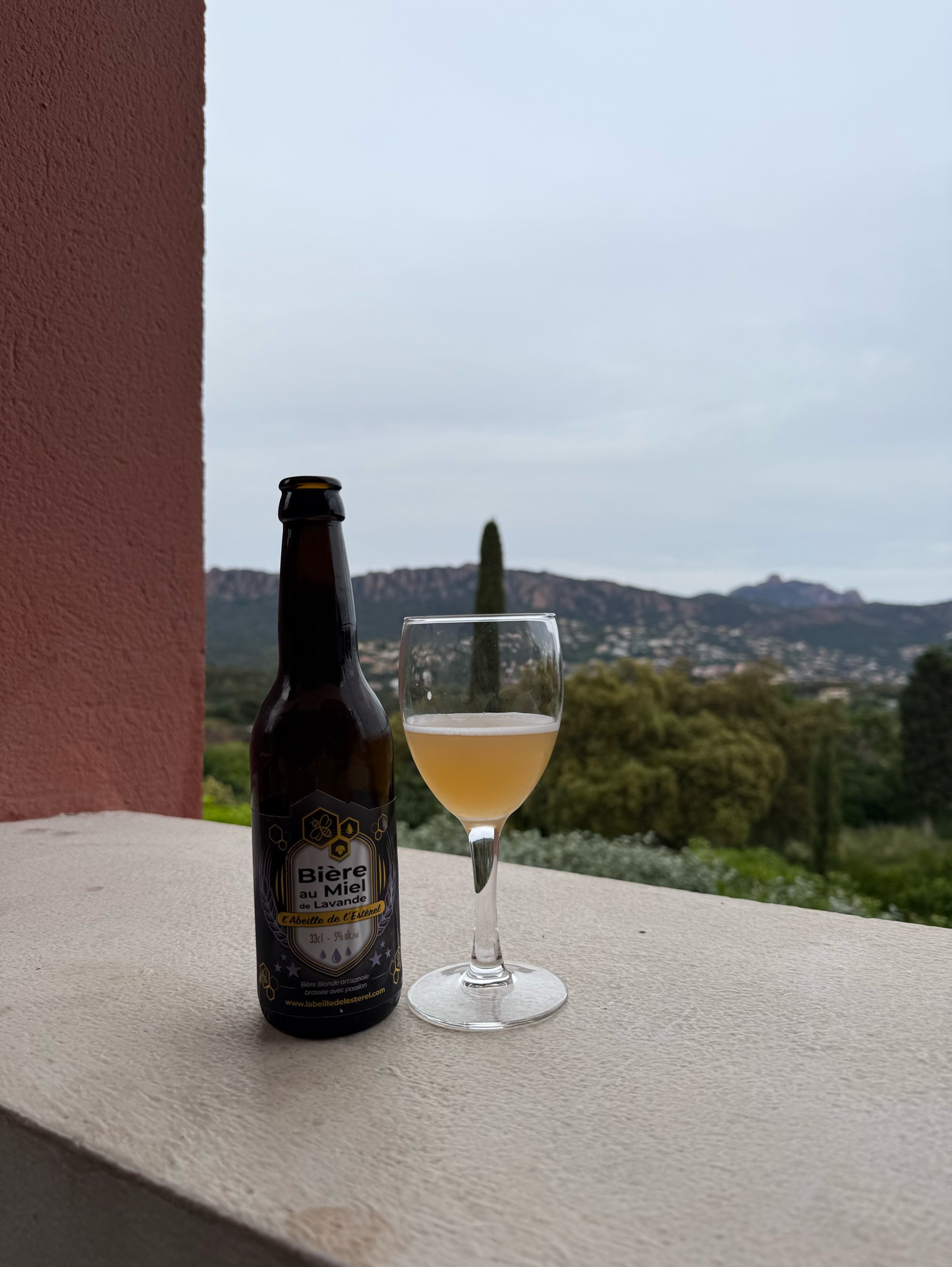 L'Abeille De L'Estèrel Au Miel De Lavande, France