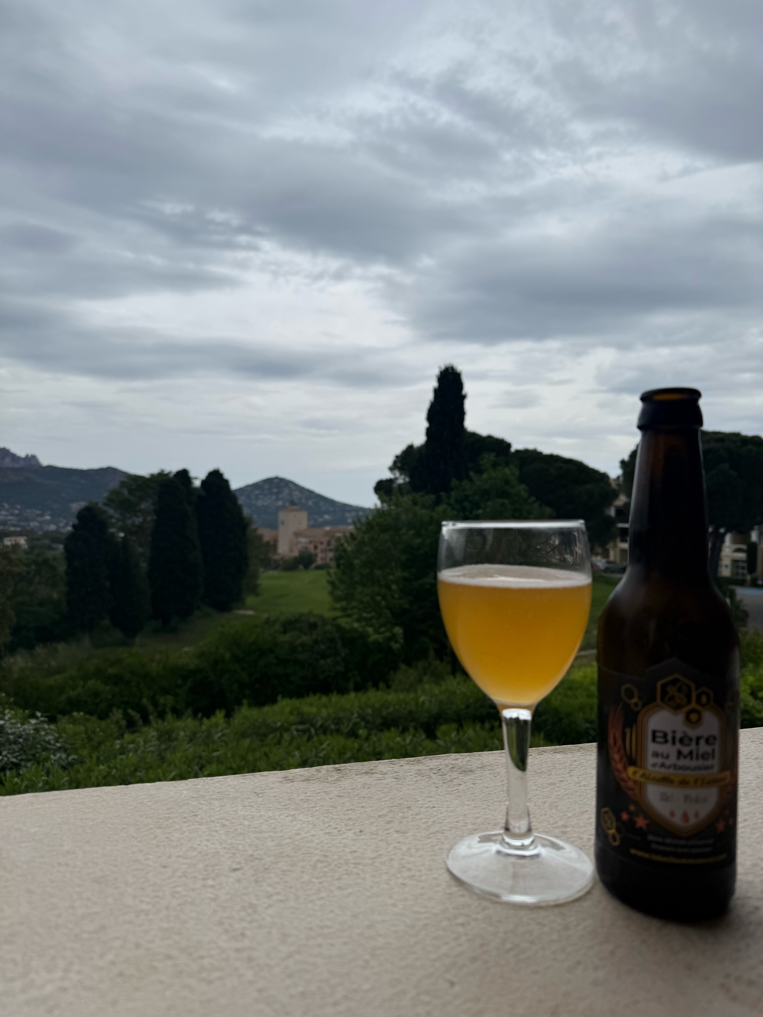 L'Abeille De L'Estèrel Au Miel D'Arbousier, France