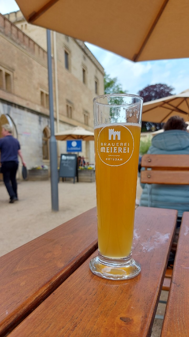 Meierei Hell, Gasthausbrauerei Meierei