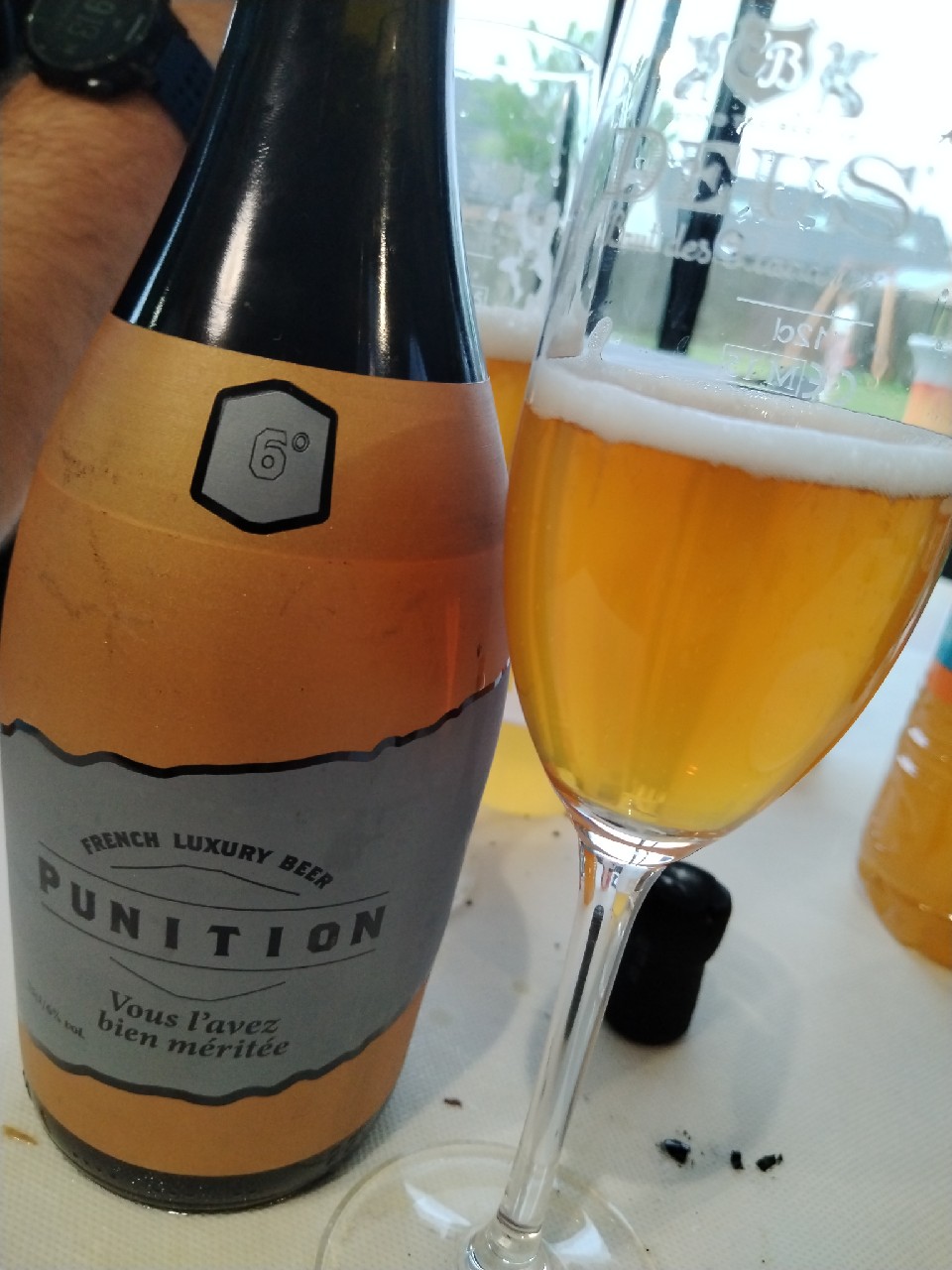 Maison DB - Punition, Brasserie Des Lys (Maison DB & Q8)