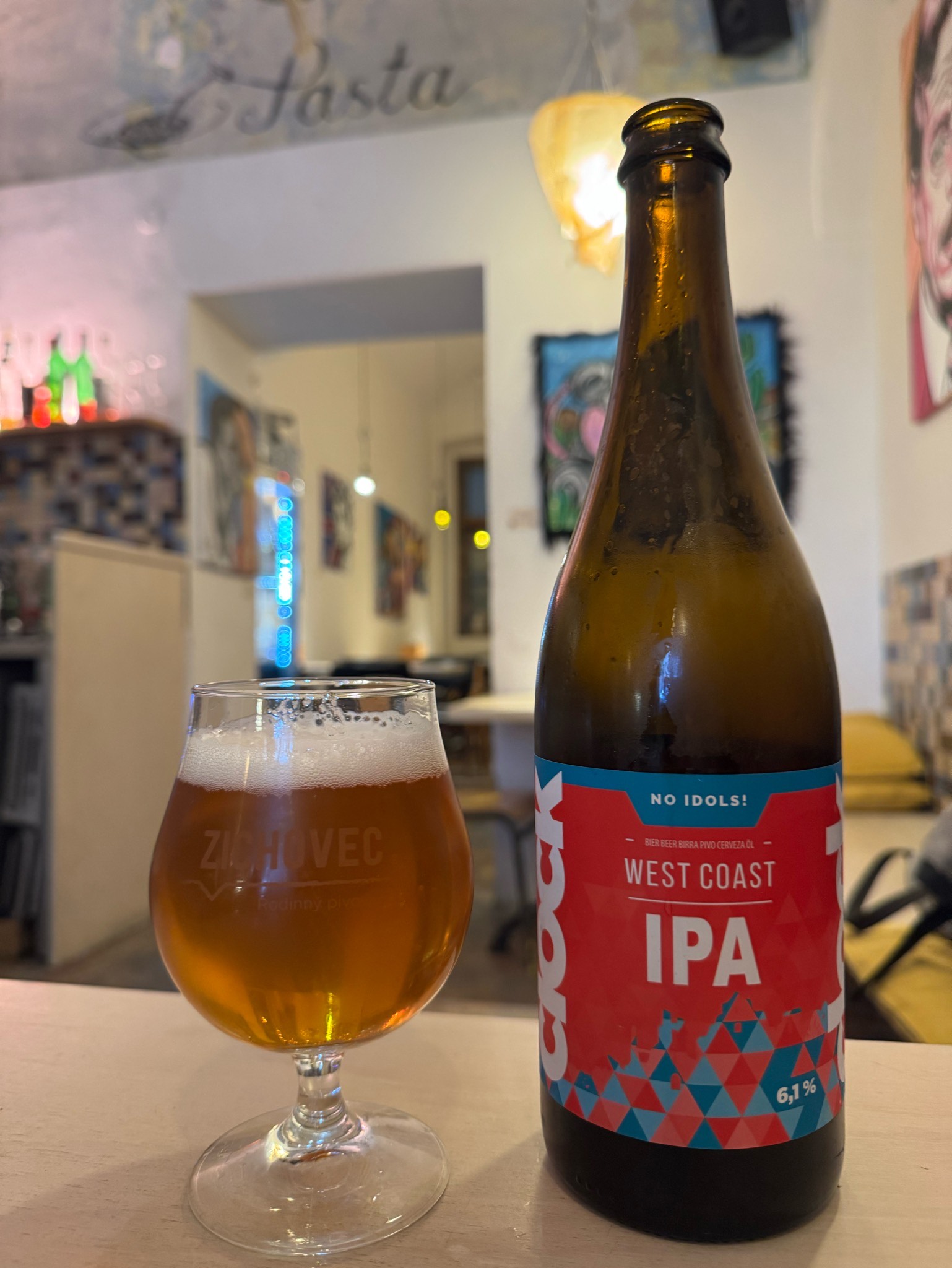 No Idols! 14° West Coast IPA, Pivovar Clock