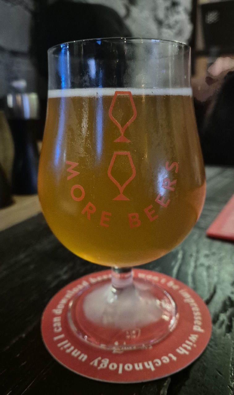 Gaismas Ragana, Latvia