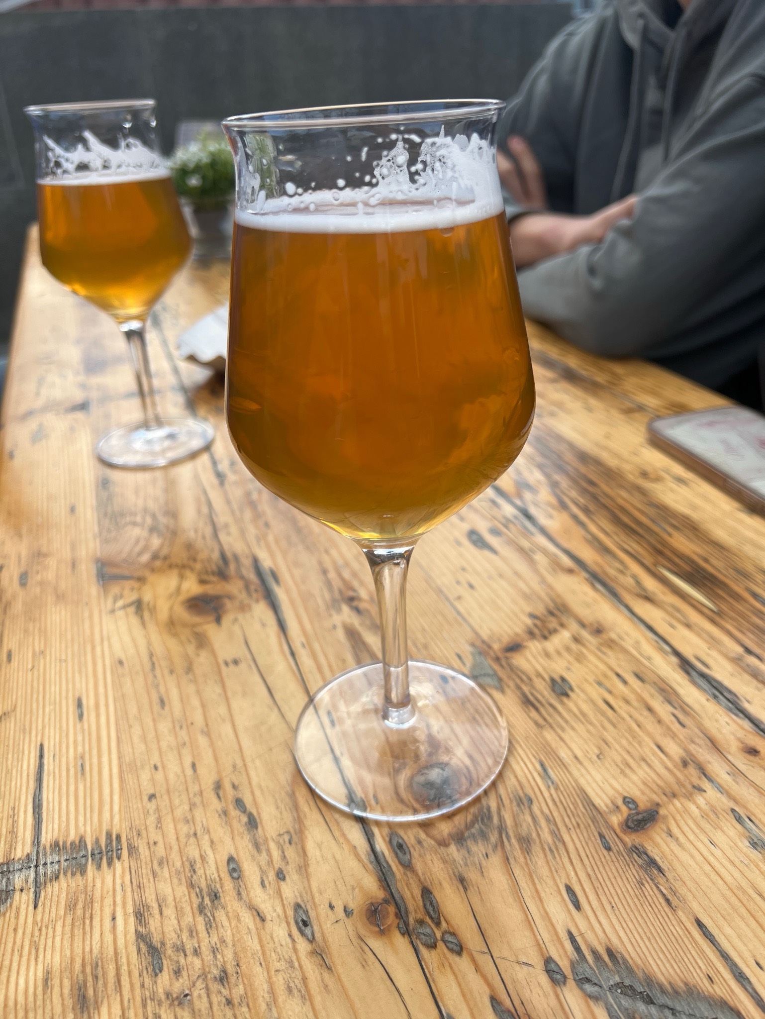 Helles, 28er hinterhofbräu