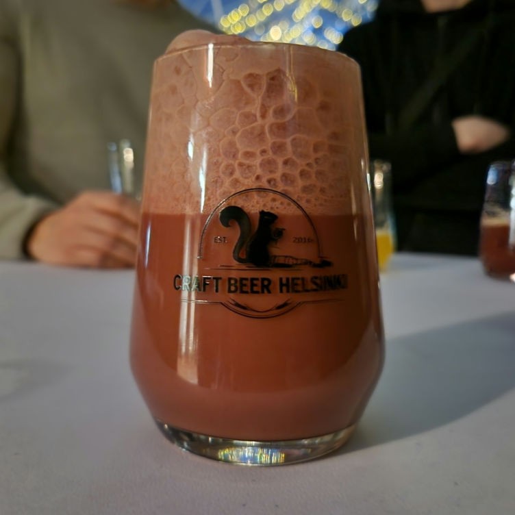 Stoopid: Black Forest Gateau, Scotland