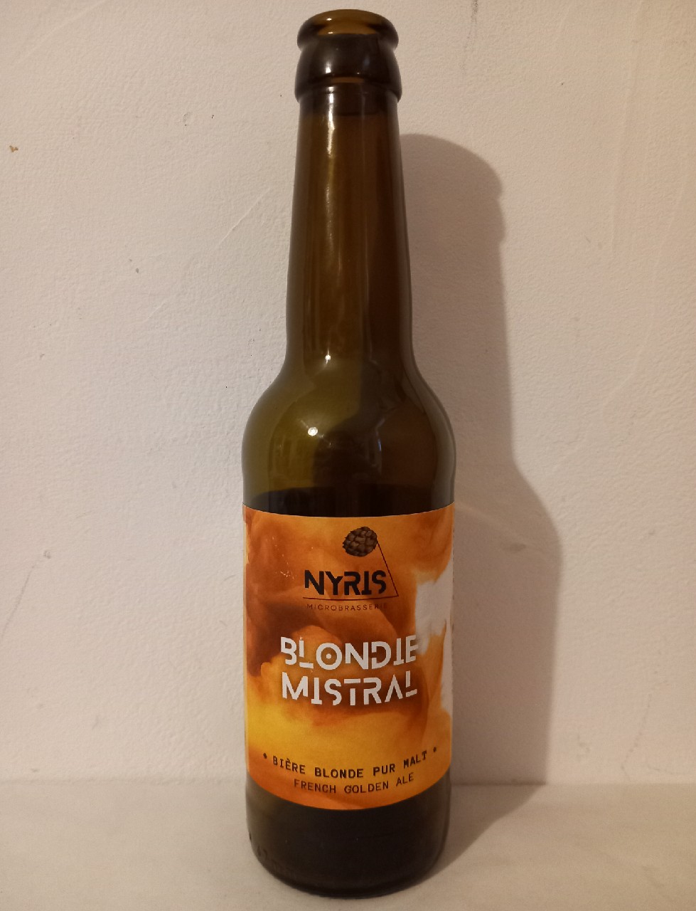 Blonde Mistral, Nyris